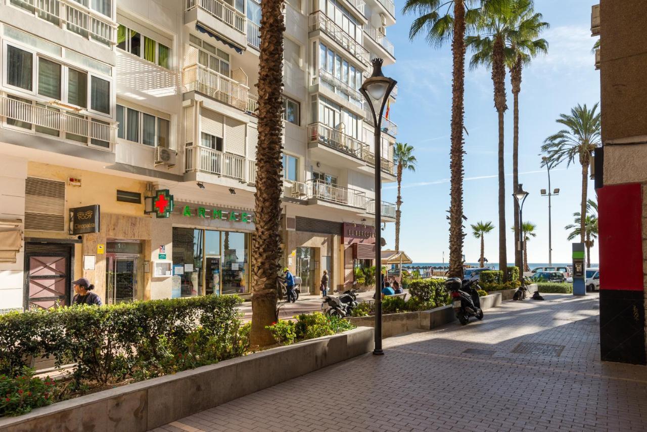 Mp7 Renovated Apartment Right On The Beach 700 Meters Away From Old Town Málaga Exterior foto
