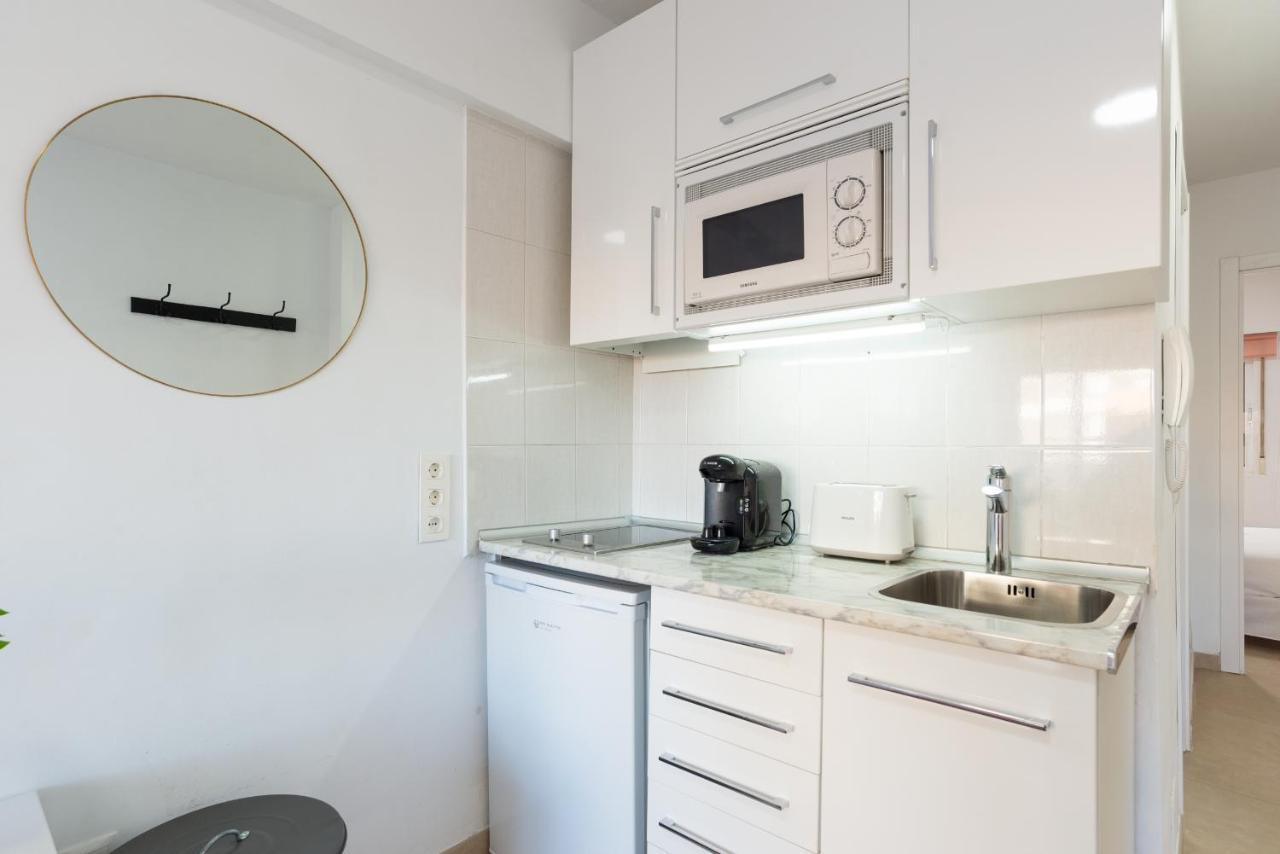 Mp7 Renovated Apartment Right On The Beach 700 Meters Away From Old Town Málaga Exterior foto