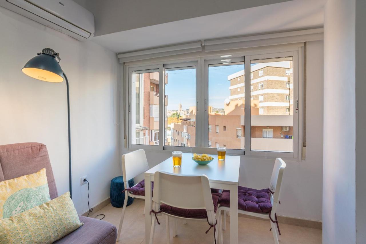 Mp7 Renovated Apartment Right On The Beach 700 Meters Away From Old Town Málaga Exterior foto